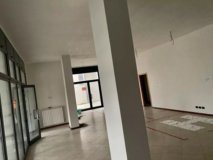 Immagine 4 di Negozio in vendita  in VIA ANTONIO GRAMSCI a Signa