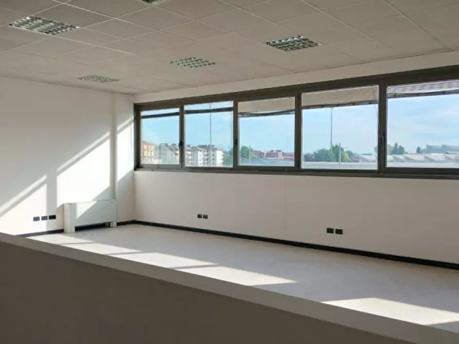 Immagine 3 di Laboratorio in vendita  in Via Dell'Edilizia, 106 a Vicenza