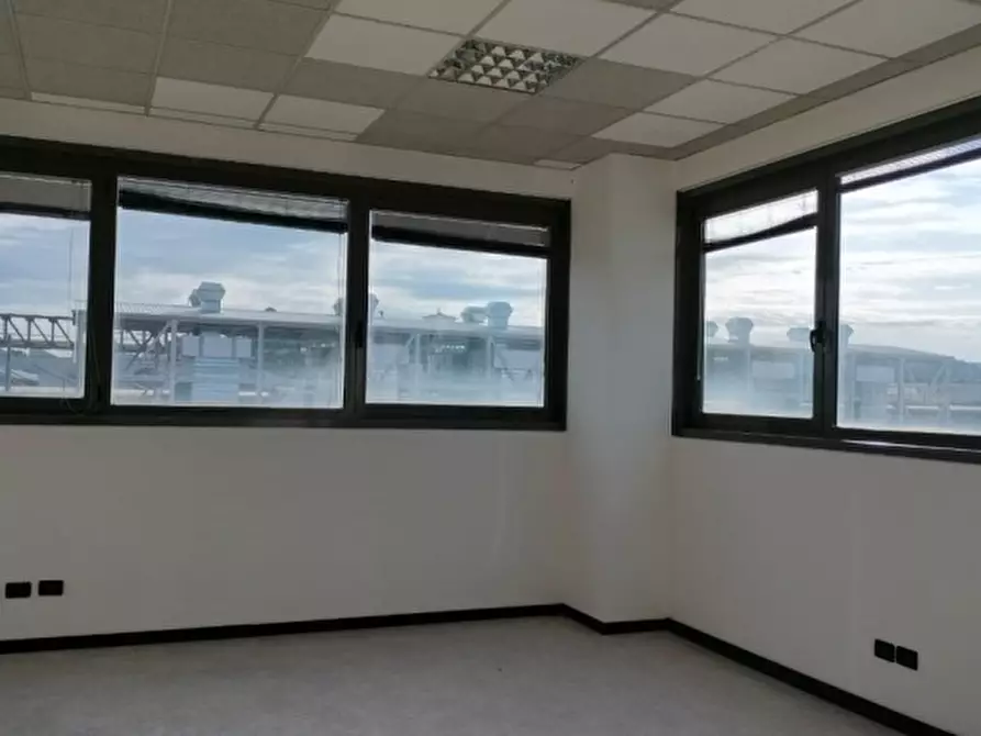 Immagine 12 di Laboratorio in vendita  in Via Dell'Edilizia, 106 a Vicenza