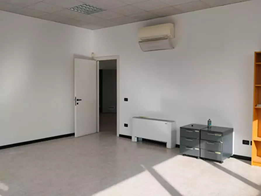 Immagine 13 di Laboratorio in vendita  in Via Dell'Edilizia, 106 a Vicenza