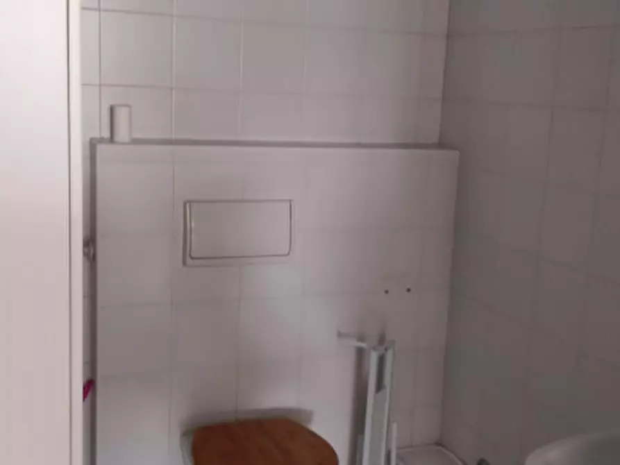 Immagine 17 di Laboratorio in vendita  in Via Dell'Edilizia, 106 a Vicenza