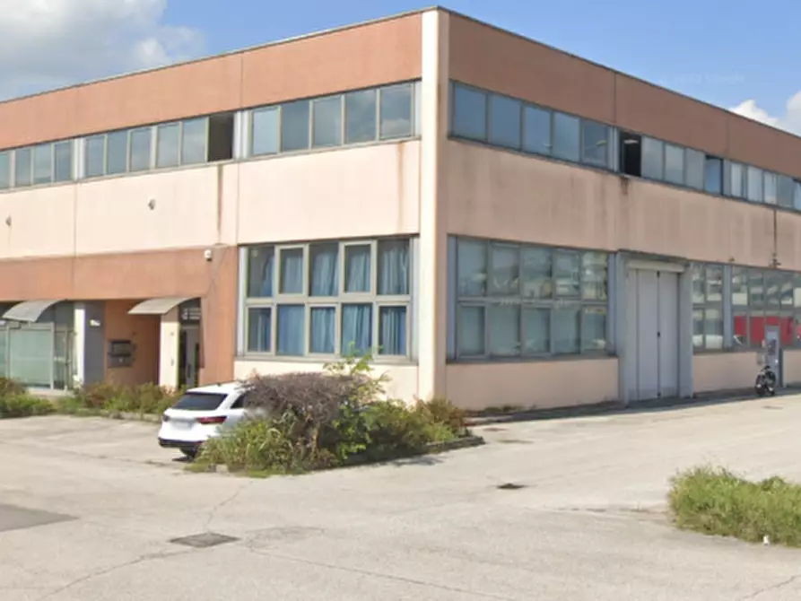 Immagine 23 di Laboratorio in vendita  in Via Dell'Edilizia, 106 a Vicenza