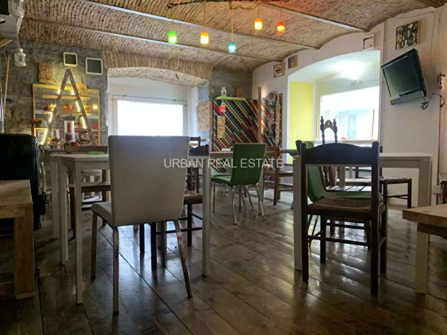 Immagine 2 di Negozio in vendita  in Via Conti 24 a Trieste