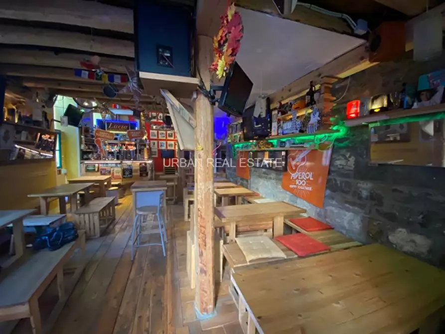 Immagine 13 di Negozio in vendita  in Via Conti 24 a Trieste