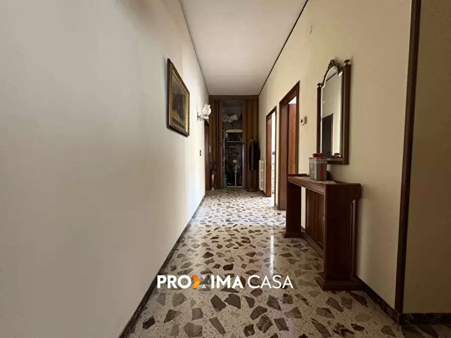 Immagine 8 di Appartamento in vendita  in Via Agostino Nifo 2 a Salerno