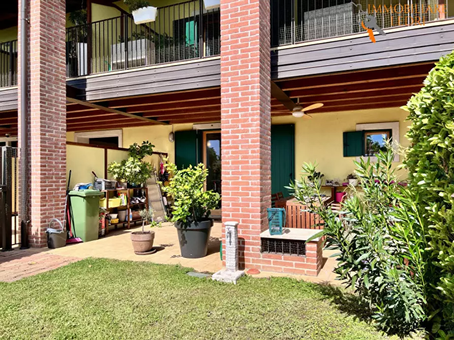 Immagine 9 di Villetta a schiera in vendita  in via Erino Girelli a Bussolengo