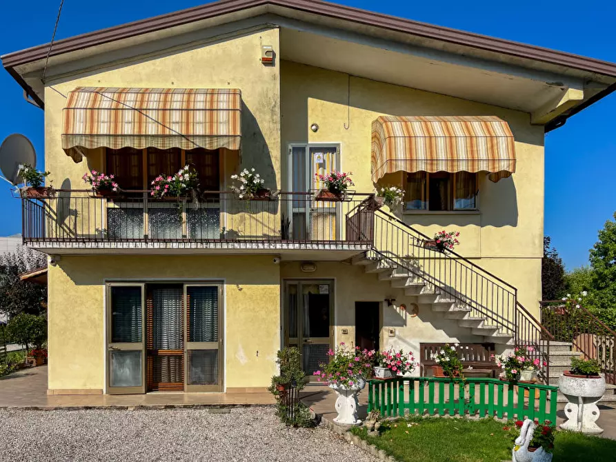 Immagine 2 di Casa indipendente in vendita  in Via Guglielmo Marconi a Pozzonovo