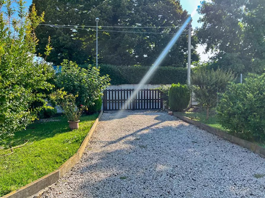Immagine 5 di Casa indipendente in vendita  in Via Guglielmo Marconi a Pozzonovo
