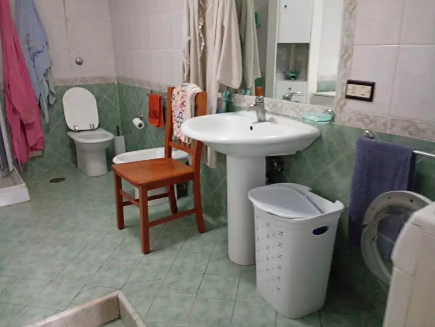 Immagine 8 di Camera in affitto  in vico pellegrini 14 a Napoli