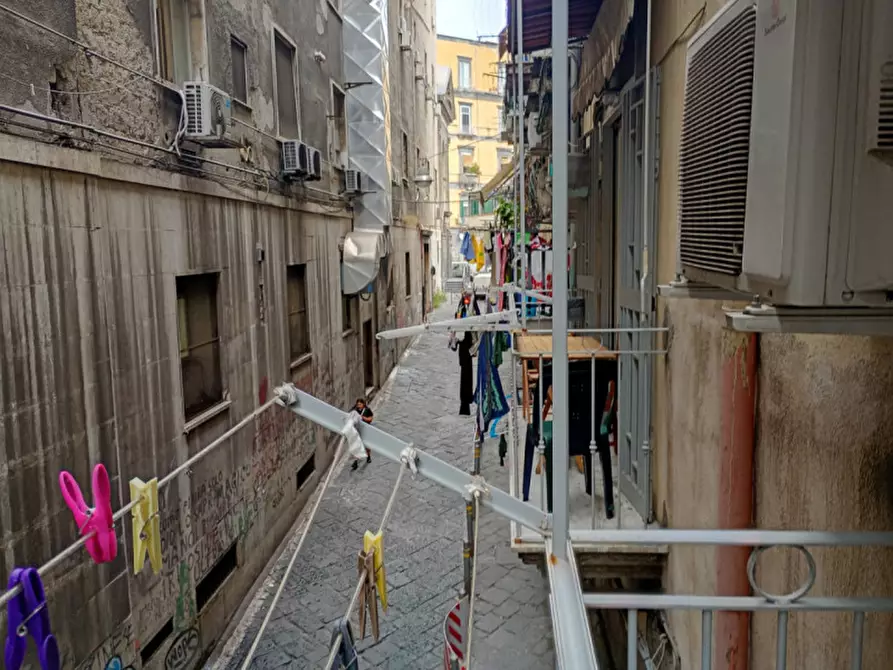 Immagine 14 di Camera in affitto  in vico pellegrini 14 a Napoli