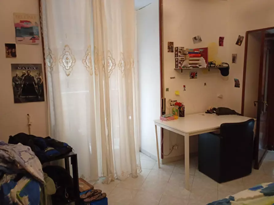 Immagine 17 di Camera in affitto  in vico pellegrini 14 a Napoli