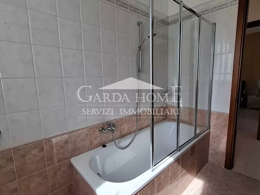 Immagine 15 di Appartamento in vendita  in Via Marziale Cerutti a Lonato del Garda