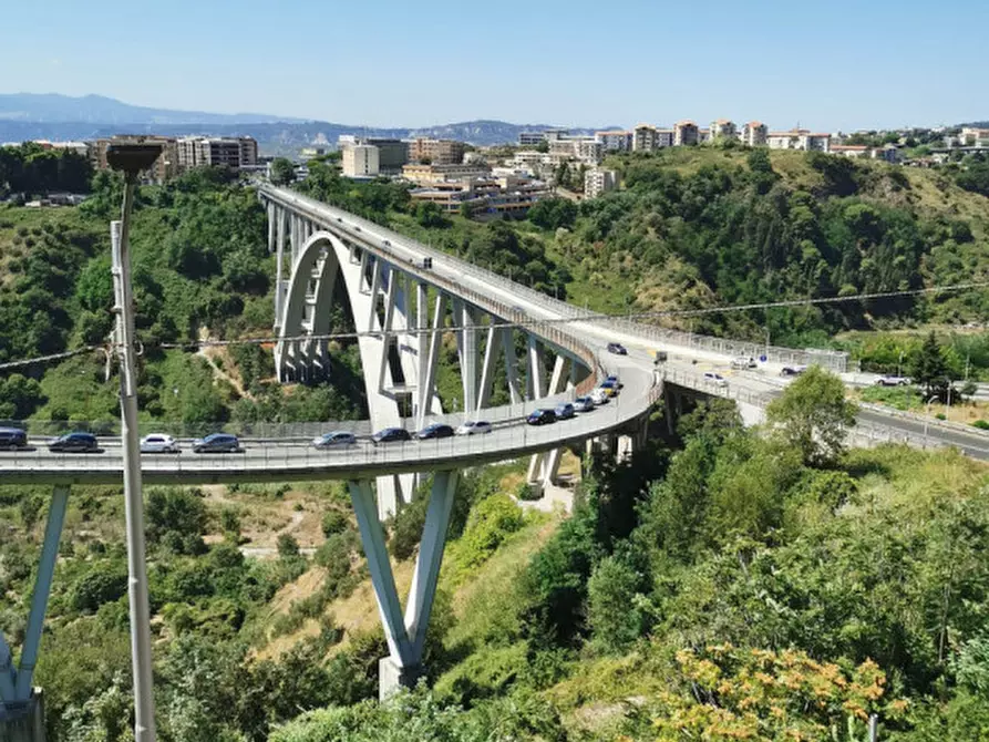 Immagine 4 di Appartamento in vendita  in larghetto spirito santo a Catanzaro
