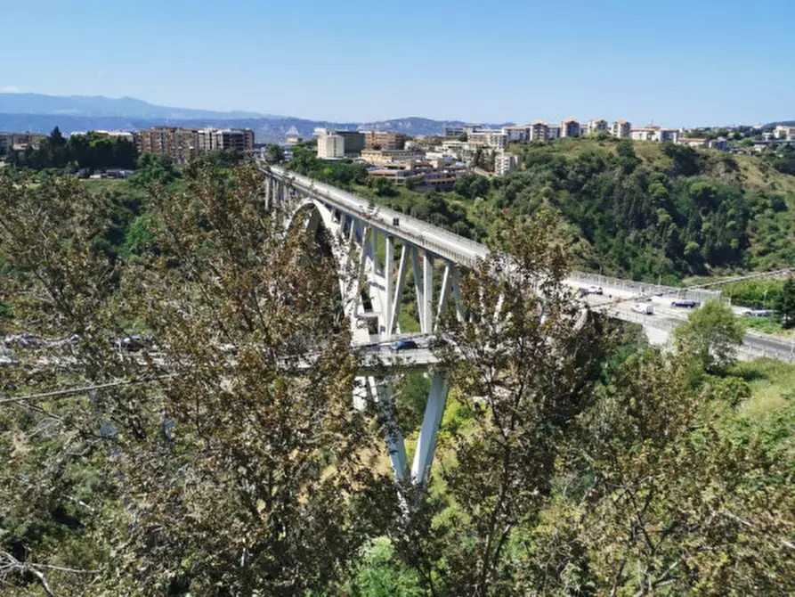 Immagine 6 di Appartamento in vendita  in larghetto spirito santo a Catanzaro