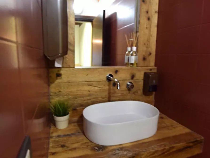 Immagine 11 di Attività commerciale in vendita  in Via Giuseppe Garibaldi a Piove Di Sacco