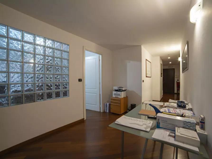 Immagine 2 di Ufficio in vendita  in Martin Piaggio 17 a Genova