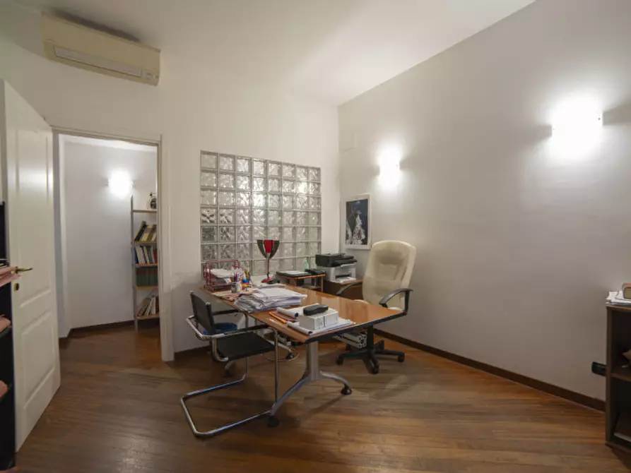 Immagine 4 di Ufficio in vendita  in Martin Piaggio 17 a Genova