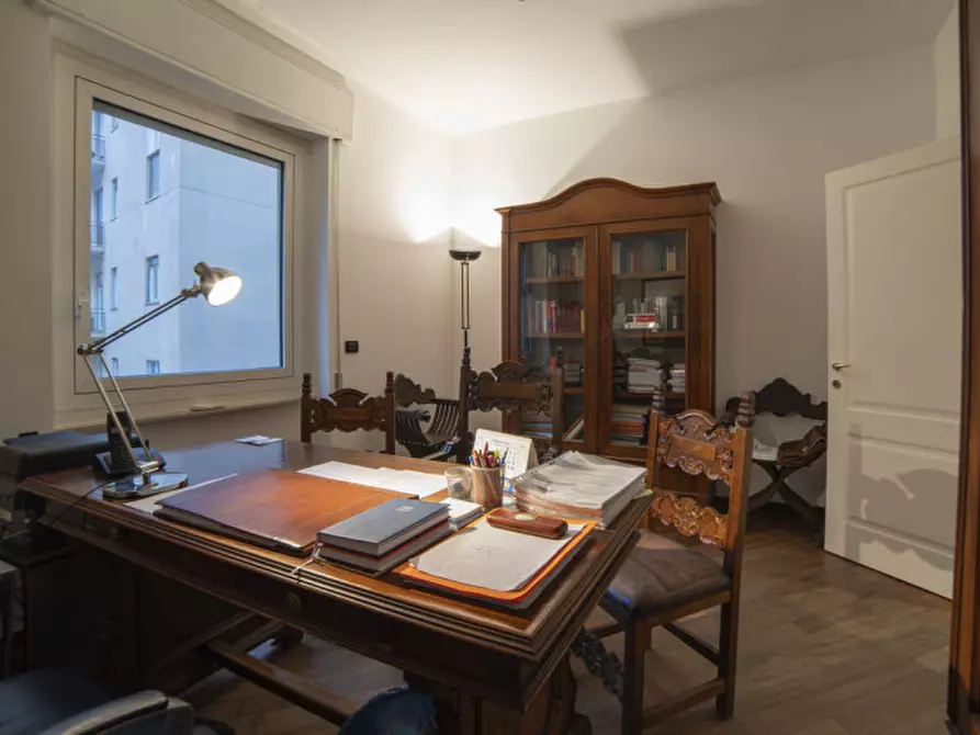 Immagine 10 di Ufficio in vendita  in Martin Piaggio 17 a Genova