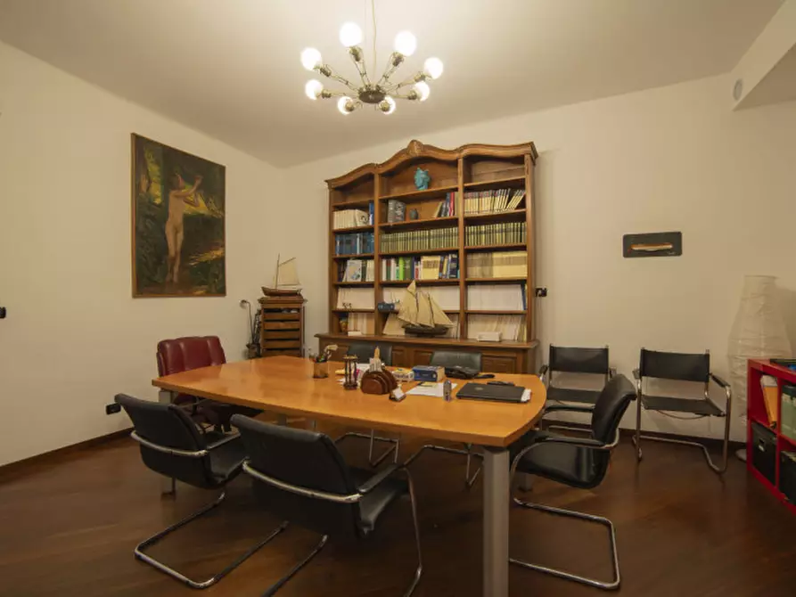 Immagine 13 di Ufficio in vendita  in Martin Piaggio 17 a Genova