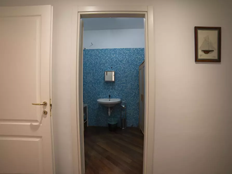 Immagine 17 di Ufficio in vendita  in Martin Piaggio 17 a Genova