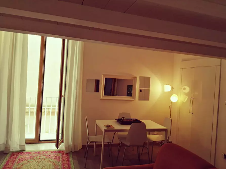 Immagine 13 di Appartamento in affitto  in Vico Tiratoio a Napoli