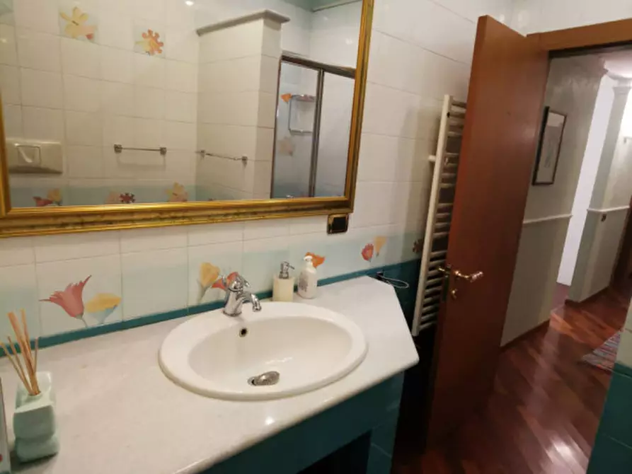 Immagine 12 di Appartamento in vendita  in via larghetto spirito santo a Catanzaro