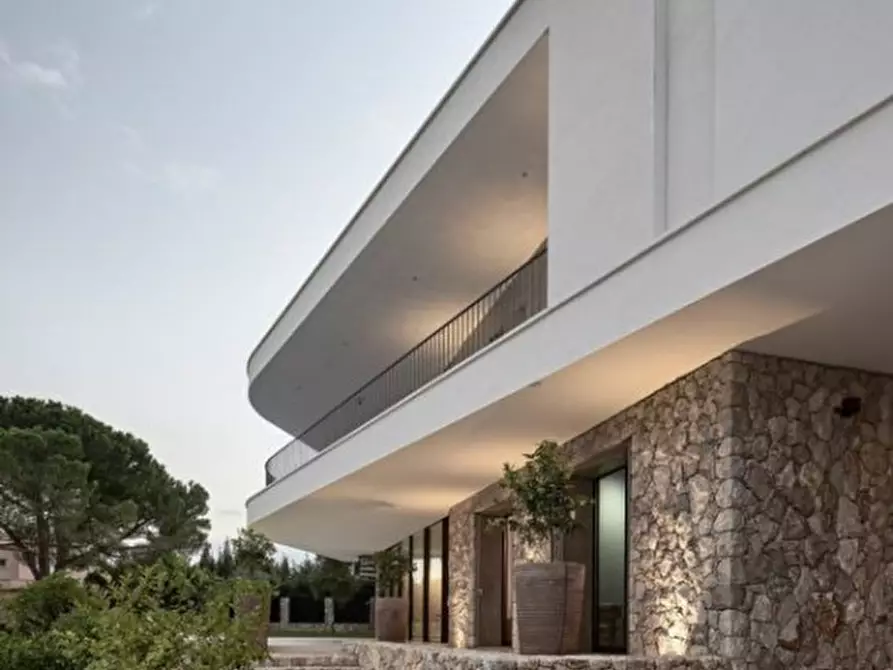 Immagine 2 di Villa in vendita  in Via Umberto Giordano a Abano Terme