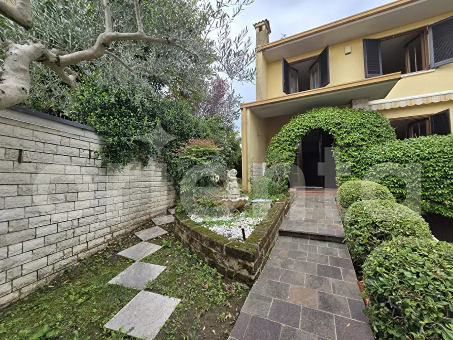 Immagine 1 di Casa bifamiliare in vendita  in Via Liguria 32 a Lonato del Garda