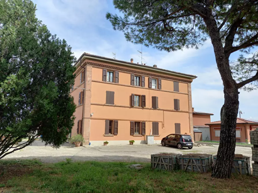 Immagine 1 di Appartamento in vendita  a Ozzano Dell'emilia