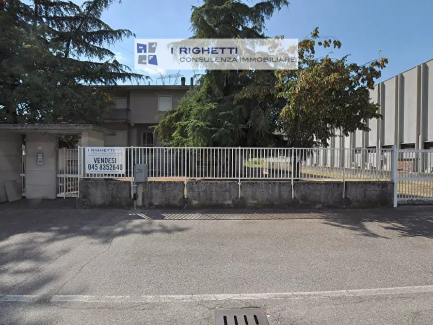 Immagine 1 di Laboratorio in vendita  in Via Dell'Artigianato a Bussolengo