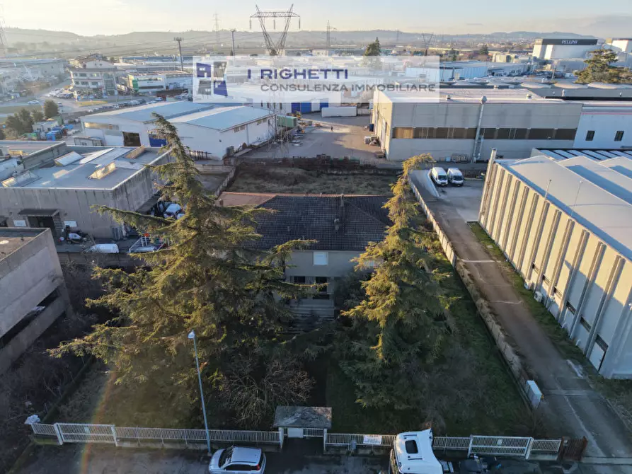 Immagine 6 di Laboratorio in vendita  in Via Dell'Artigianato a Bussolengo