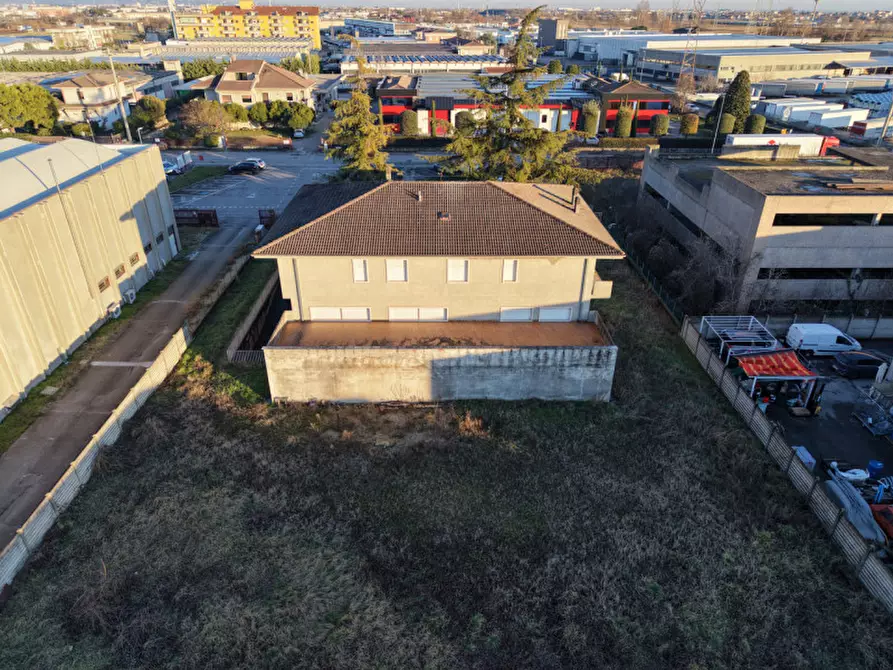 Immagine 7 di Laboratorio in vendita  in Via Dell'Artigianato a Bussolengo