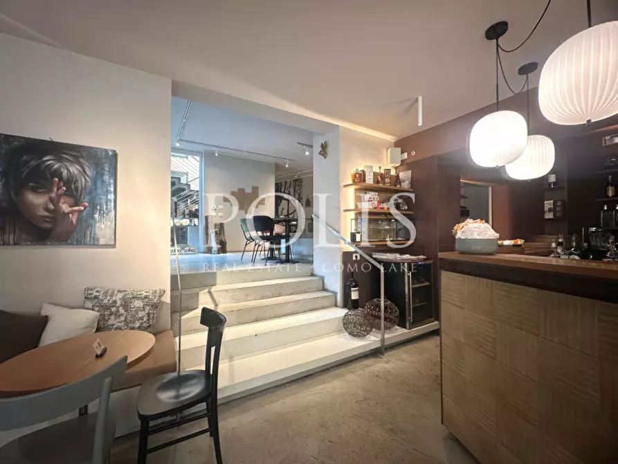 Immagine 11 di Attività commerciale in vendita  in Via Diaz a Appiano Gentile