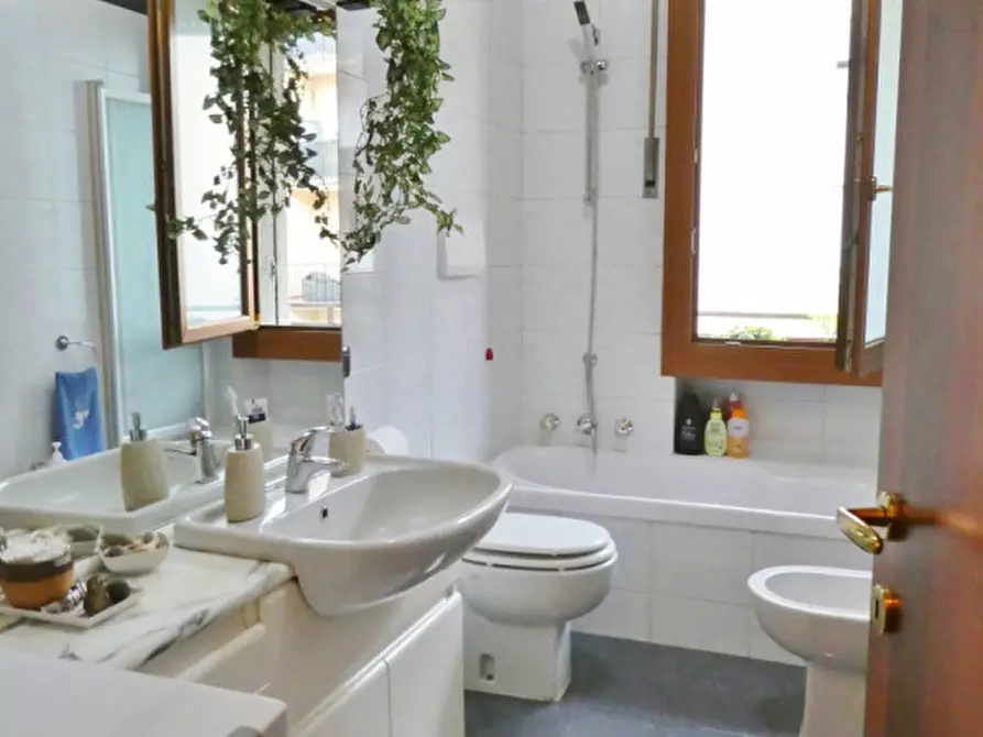 Immagine 20 di Appartamento in vendita  in Viale Divisione Julia a Vicenza