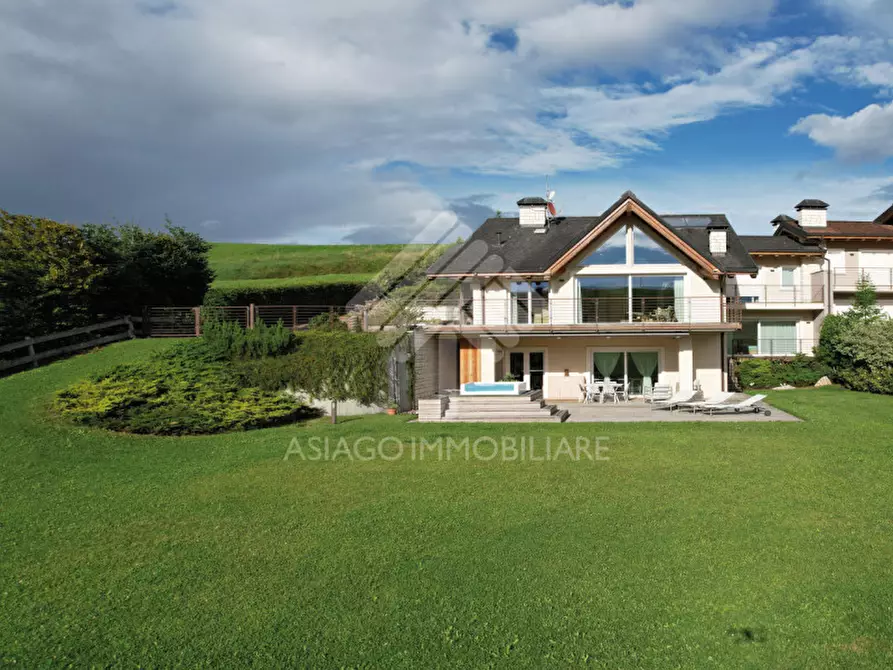 Immagine 2 di Villa in vendita  in Via Berga a Asiago