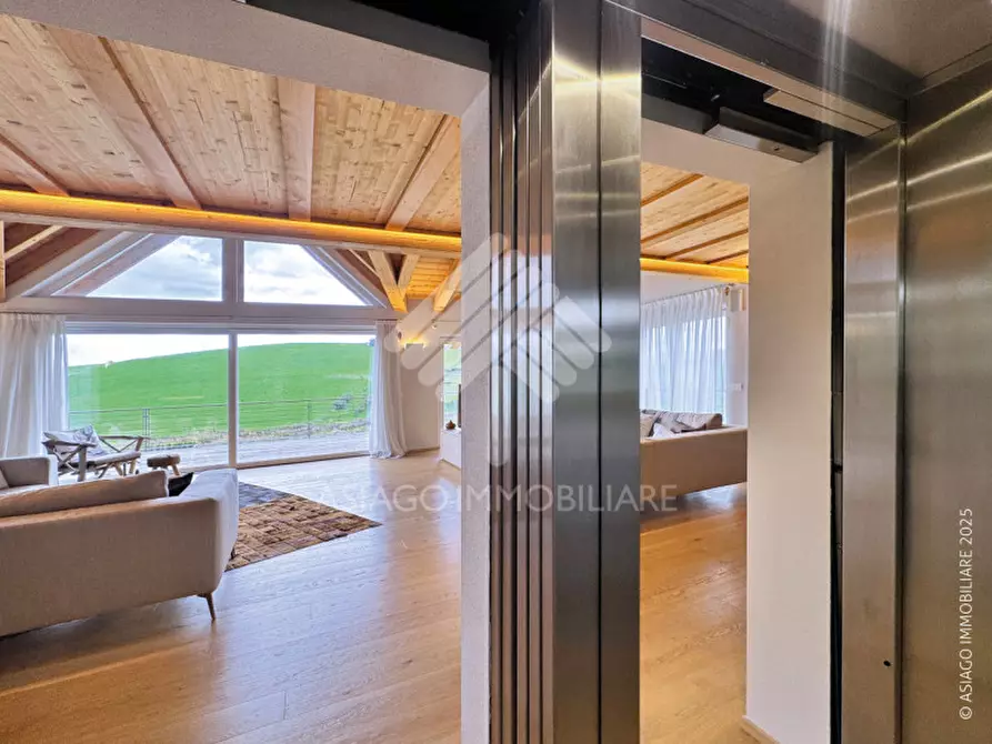 Immagine 22 di Villa in vendita  in Via Berga a Asiago