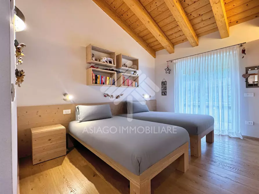 Immagine 33 di Villa in vendita  in Via Berga a Asiago