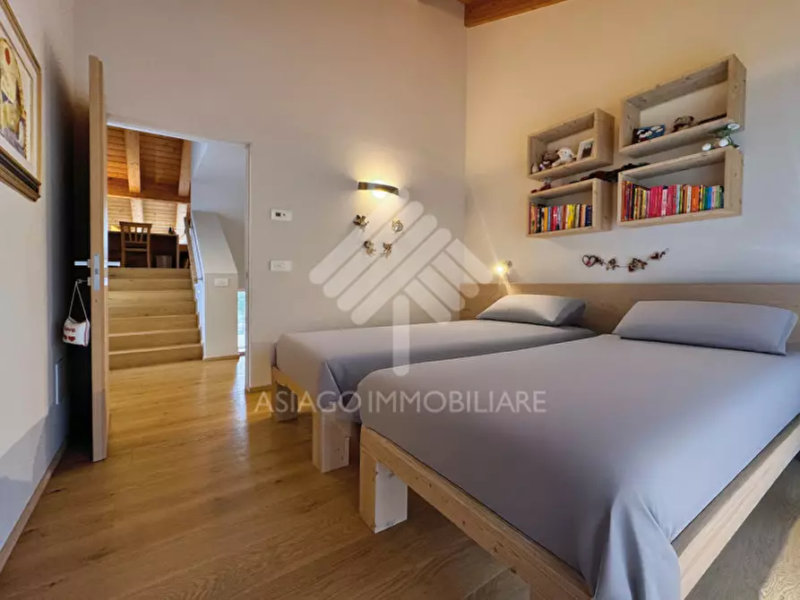 Immagine 34 di Villa in vendita  in Via Berga a Asiago