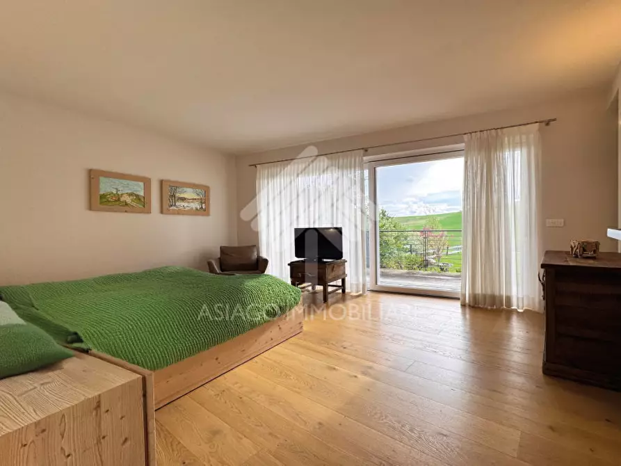 Immagine 41 di Villa in vendita  in Via Berga a Asiago