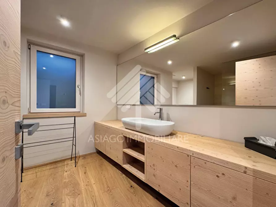 Immagine 43 di Villa in vendita  in Via Berga a Asiago