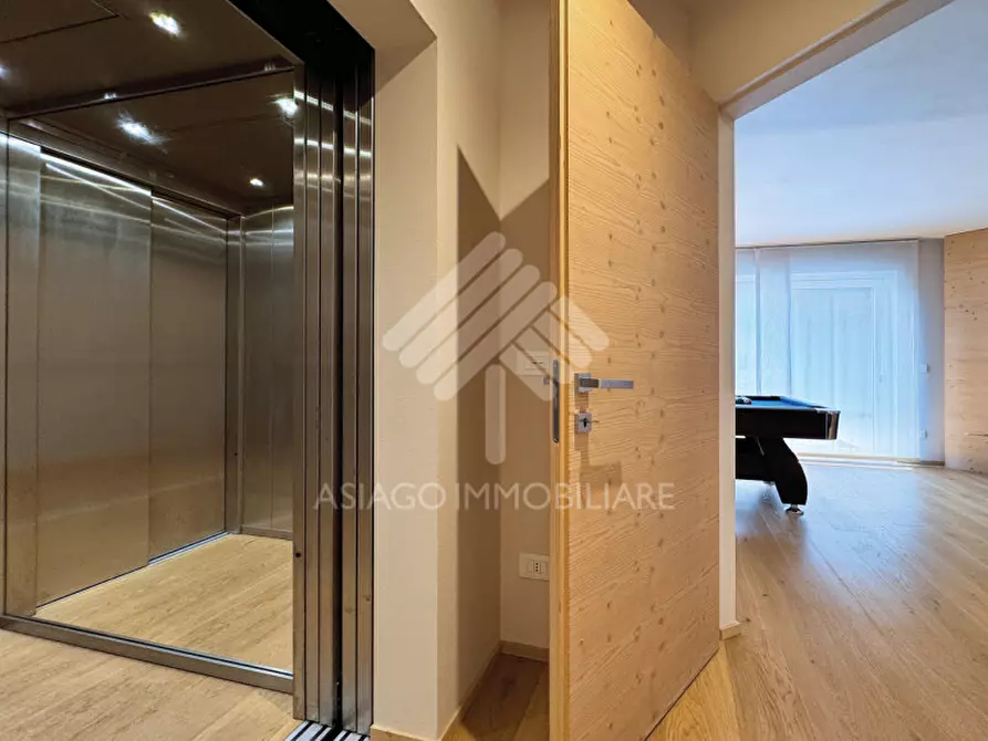 Immagine 45 di Villa in vendita  in Via Berga a Asiago