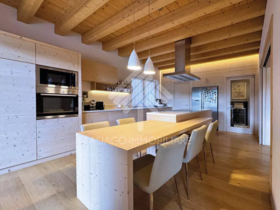 Immagine 57 di Villa in vendita  in Via Berga a Asiago