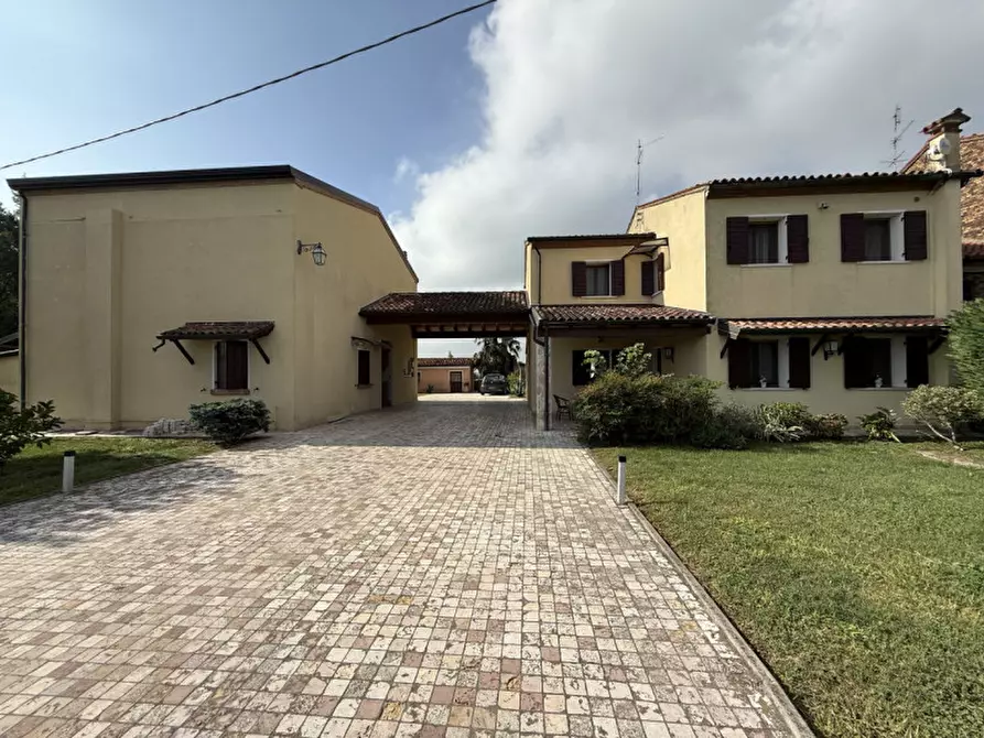 Immagine 1 di Casa indipendente in vendita  in Via Roma a Ponso