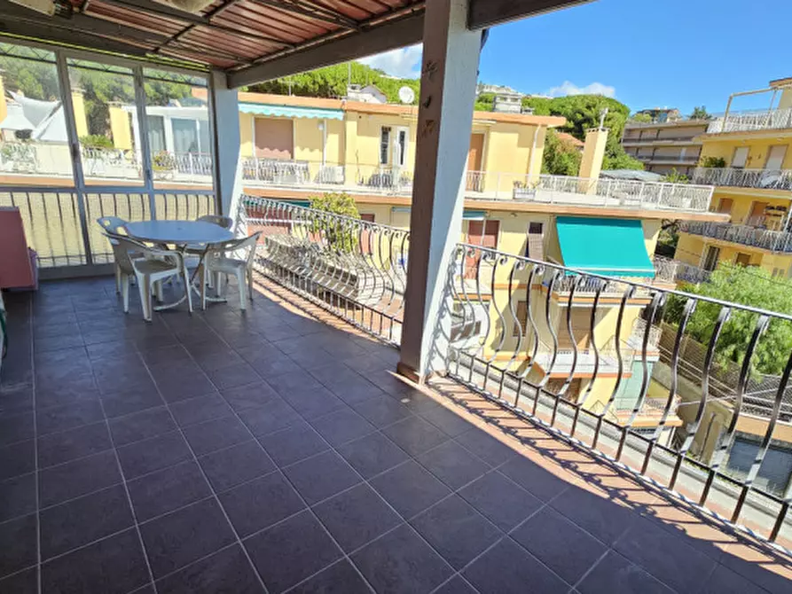 Immagine 16 di Appartamento in vendita  in VIA PRIVATA FLESIA 33 a San Remo