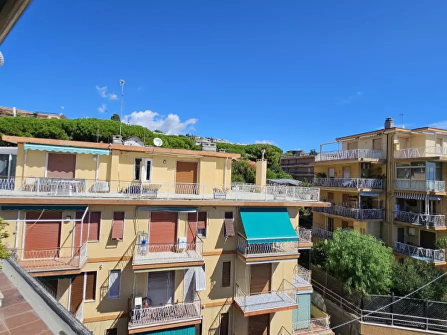 Immagine 23 di Appartamento in vendita  in VIA PRIVATA FLESIA 33 a San Remo