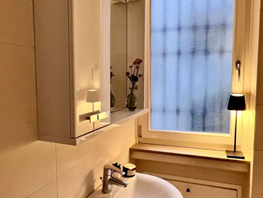 Immagine 8 di Appartamento in vendita  in Piazza delle Erbe a Verona