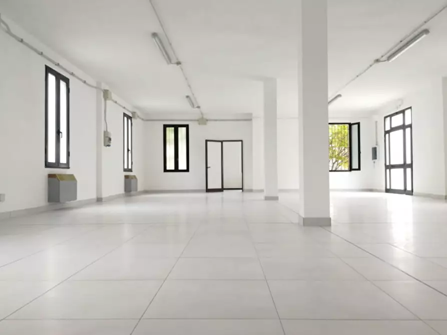 Immagine 2 di Laboratorio in affitto  a Polesella