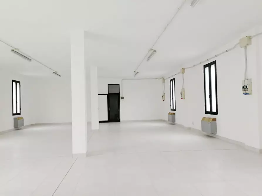 Immagine 5 di Laboratorio in affitto  a Polesella