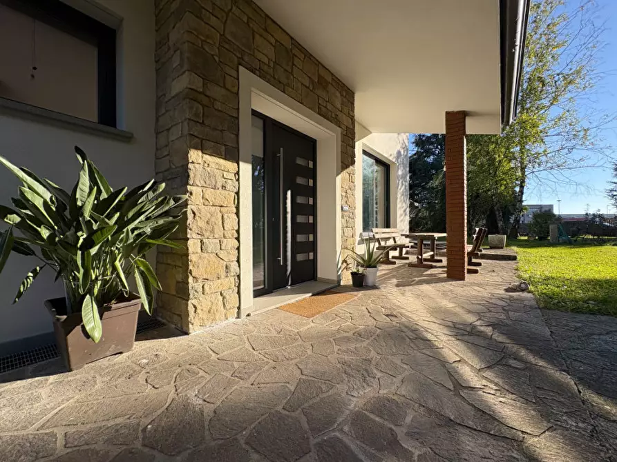 Immagine 3 di Casa indipendente in vendita  in Via Manzano 201 a Udine