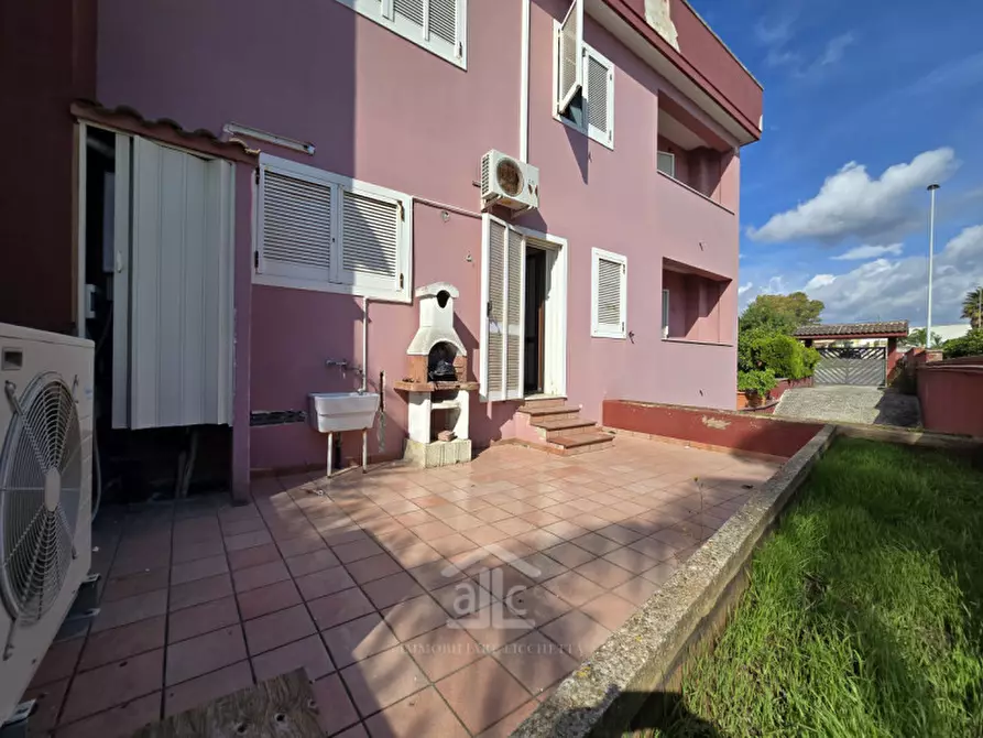 Immagine 12 di Villa in vendita  in Via Carlo Poerio 10 a Cavallino